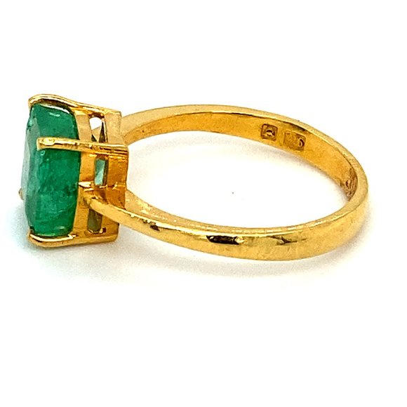 Emerald 3.05ct Solid 22K Yellow Gold Ring - Picture 4 of 5